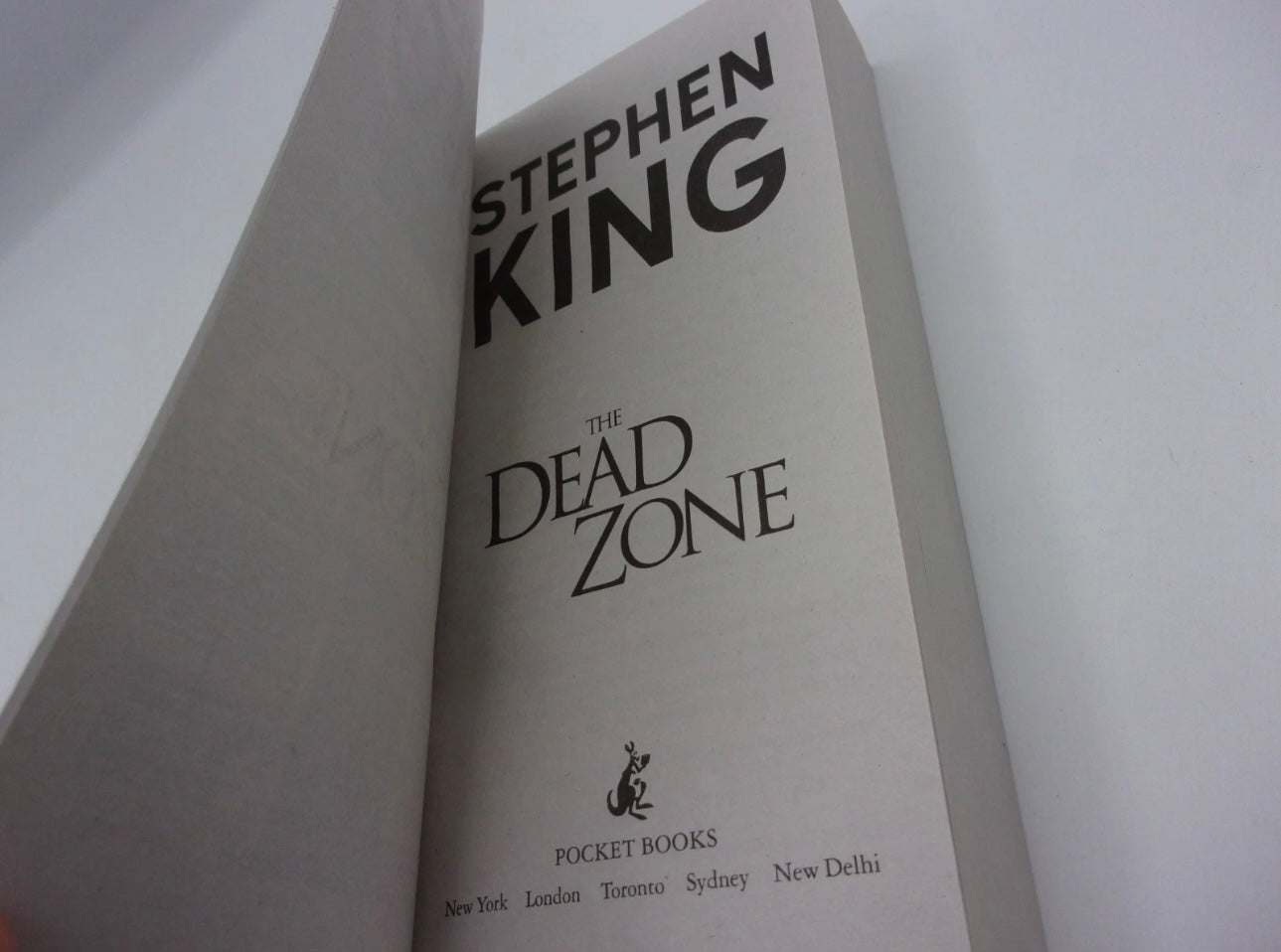 The Dead Zone - Stephen King (Mass Market Paperback)